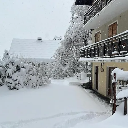Chalet Cozy Chalet